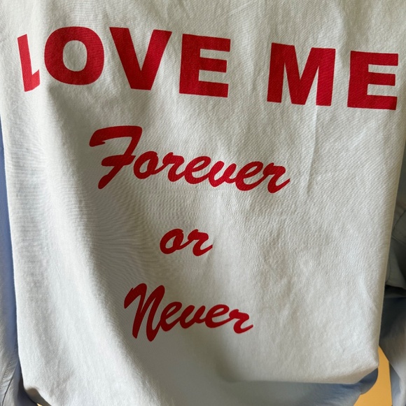 Retro look graphic button-up shirt with tie waist - Picture 5 of 7